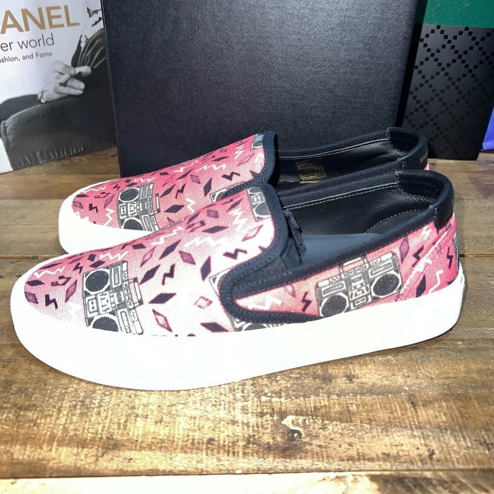 Saint Laurent Venus Printed Sneakers - Picture 8 of 9